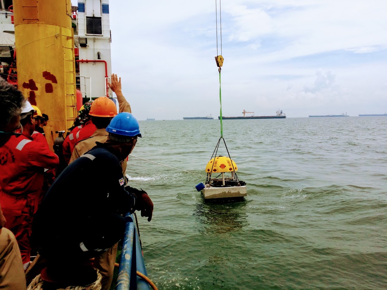 UTM OCEANOGRAPHIC BUOY